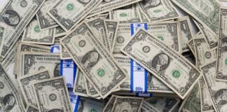 Czy bank ma prawo pytać skąd mam pieniądze?